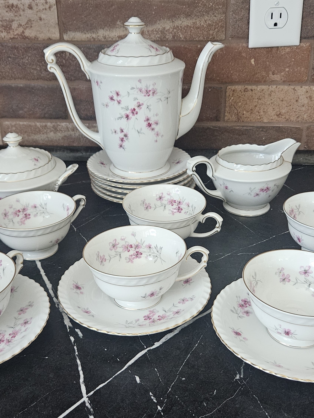 Porcelain Tea Set with Pink Floral Motif - Elegant Home Dining